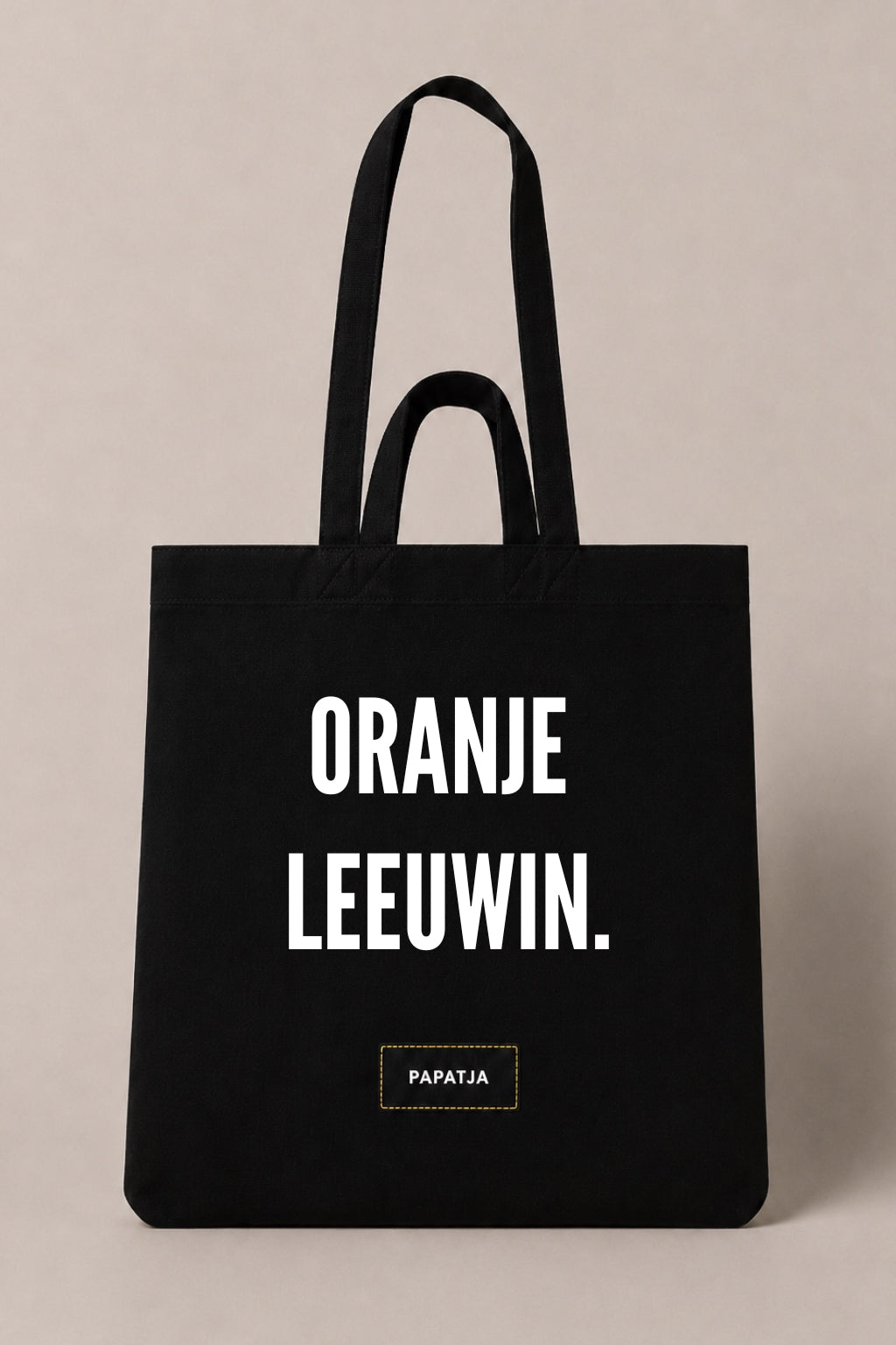 Zwarte PAPATJA katoenen tas met de tekst Oranje Leeuwin, stoer cadeau voor vrouwelijke Oranje supporters en Nederland fans.