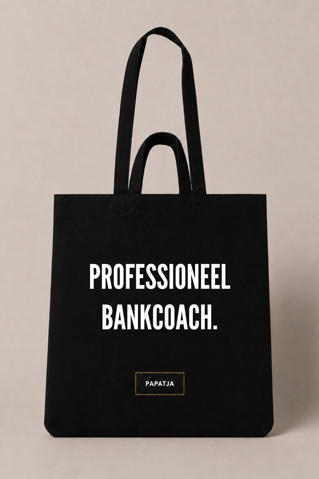 Zwarte katoenen PAPATJA tas met de tekst Professioneel bankcoach voor fanatieke Oranje supporters.