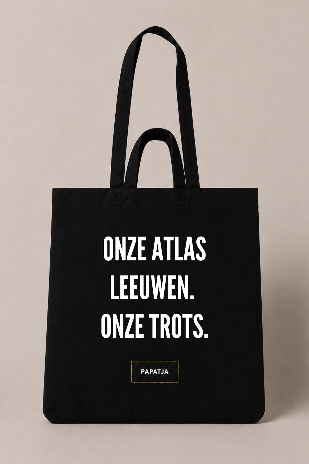 Zwarte katoenen PAPATJA tas met de tekst Onze Atlas Leeuwen. Onze trots., voor Marokko fans en supporters van de Atlas Leeuwen.