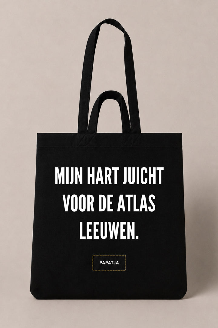 Zwarte katoenen PAPATJA tas met de tekst Mijn hart juicht voor de Atlas Leeuwen, voor Marokko fans en supporters van de Atlas Leeuwen.