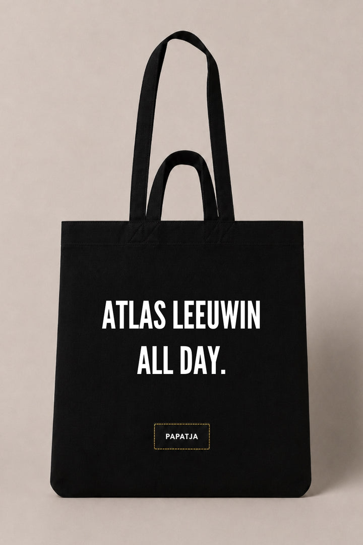 Zwarte katoenen PAPATJA tas met de tekst Atlas Leeuwin all day, voor Marokko fans en trotse Atlas Leeuwinnen.
