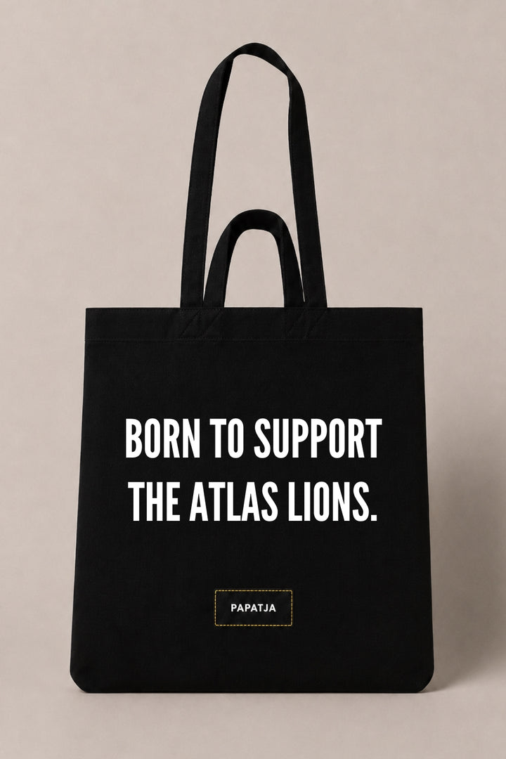 Zwarte katoenen PAPATJA tas met de tekst Born to support the Atlas Lions, voor Marokko fans en supporters van de Atlas Leeuwen.
