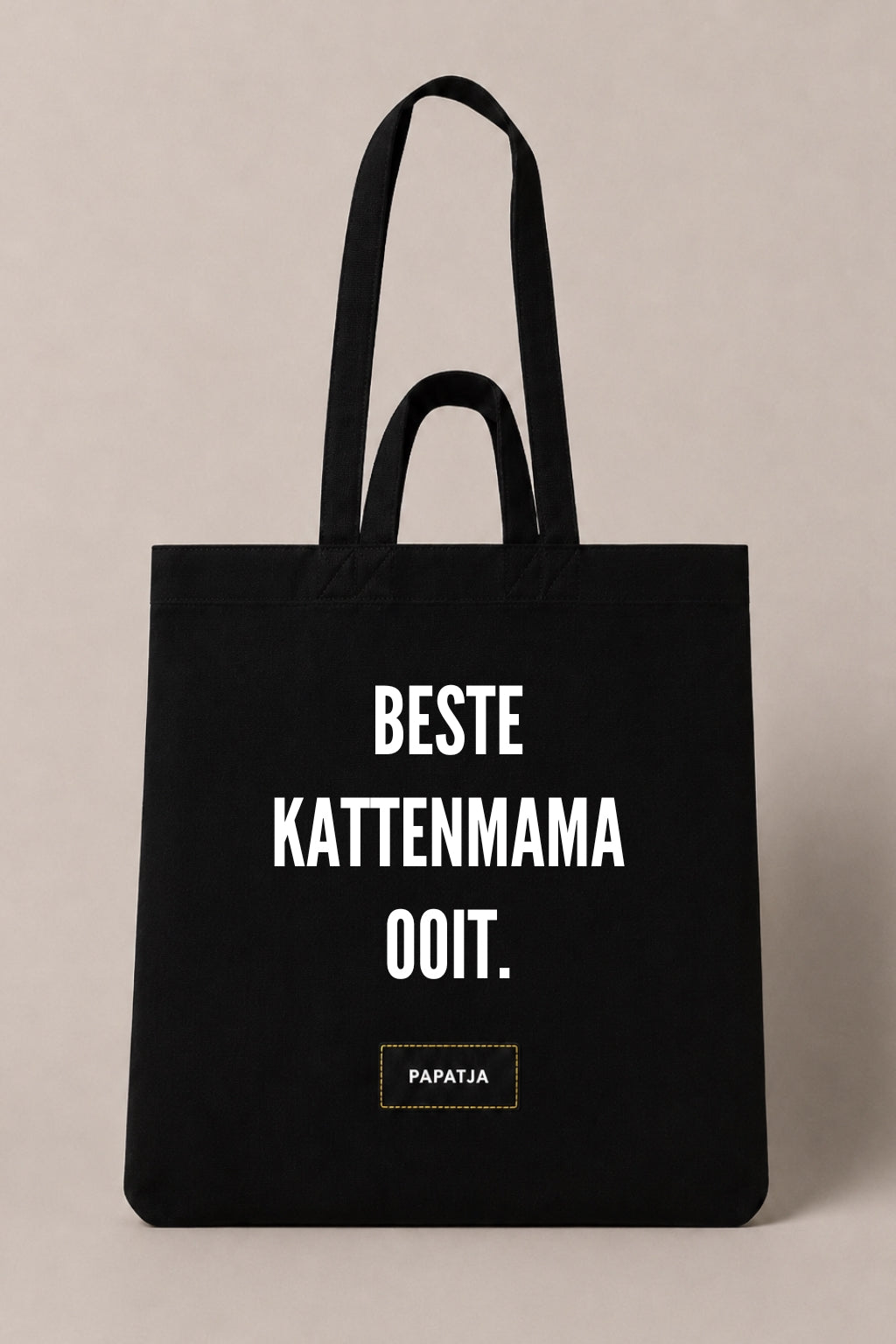 Zwarte katoenen PAPATJA tas met de tekst Beste kattenmama ooit, leuk cadeau voor kattenmama’s en kattenliefhebbers.